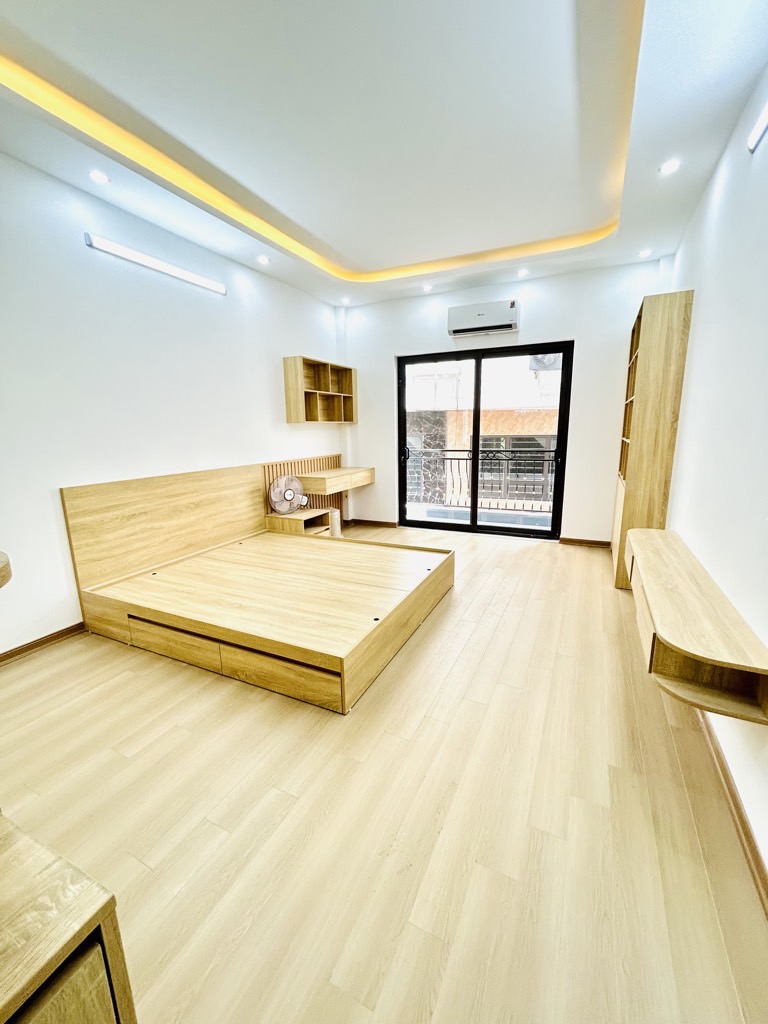 Bán nhà Nam Dư - diện tích 45m2 6 tầng - Ô TÔ ĐỖ CỬA - giá 11,6 tỷ