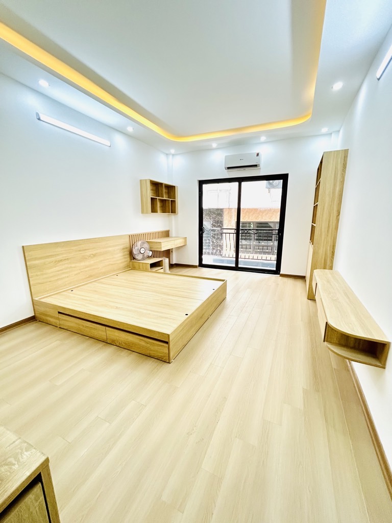 Bán nhà Nam Dư - diện tích 45m2 6 tầng - Ô TÔ ĐỖ CỬA - giá 11,6 tỷ