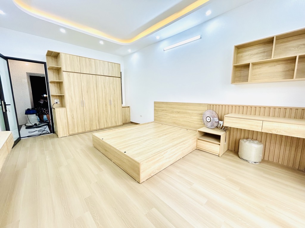 Bán nhà Nam Dư - diện tích 45m2 6 tầng - Ô TÔ ĐỖ CỬA - giá 11,6 tỷ