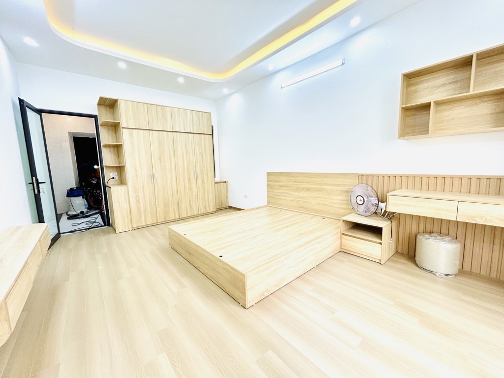 Bán nhà Nam Dư - diện tích 45m2 6 tầng - Ô TÔ ĐỖ CỬA - giá 11,6 tỷ