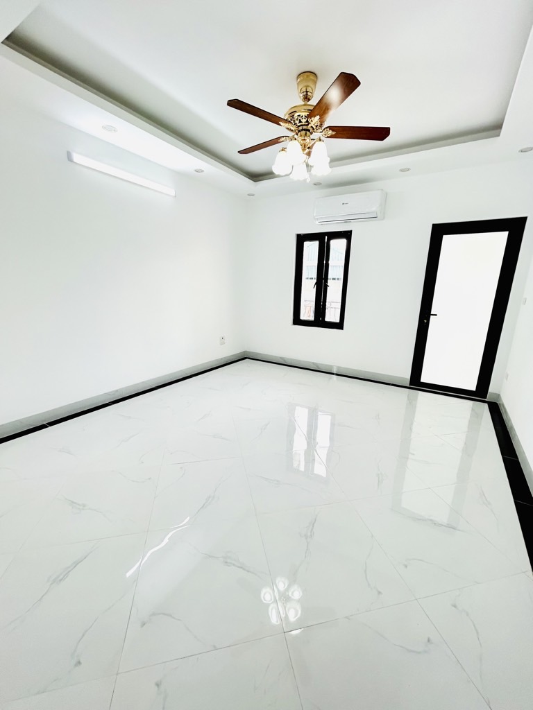 Bán nhà Nam Dư - diện tích 45m2 6 tầng - Ô TÔ ĐỖ CỬA - giá 11,6 tỷ