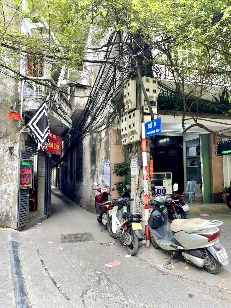 Bán nhà Hồng Mai - Bạch Mai - 23m  4 tầng lô góc 3 thoáng - giá 3,8 tỷ