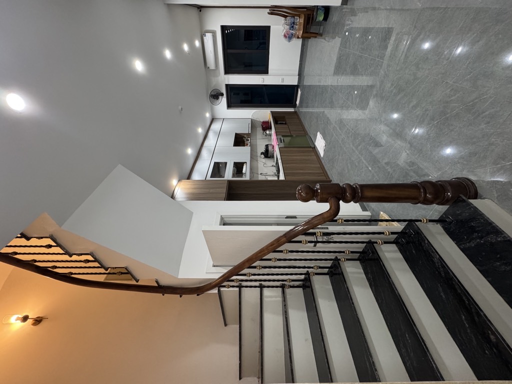 Bán nhà Yên Lãng - Hoàng Cầu - Thái Hà, 53m2 x 6 tầngm MT3.5, ĐN, 20 bước chân ra mặt phố