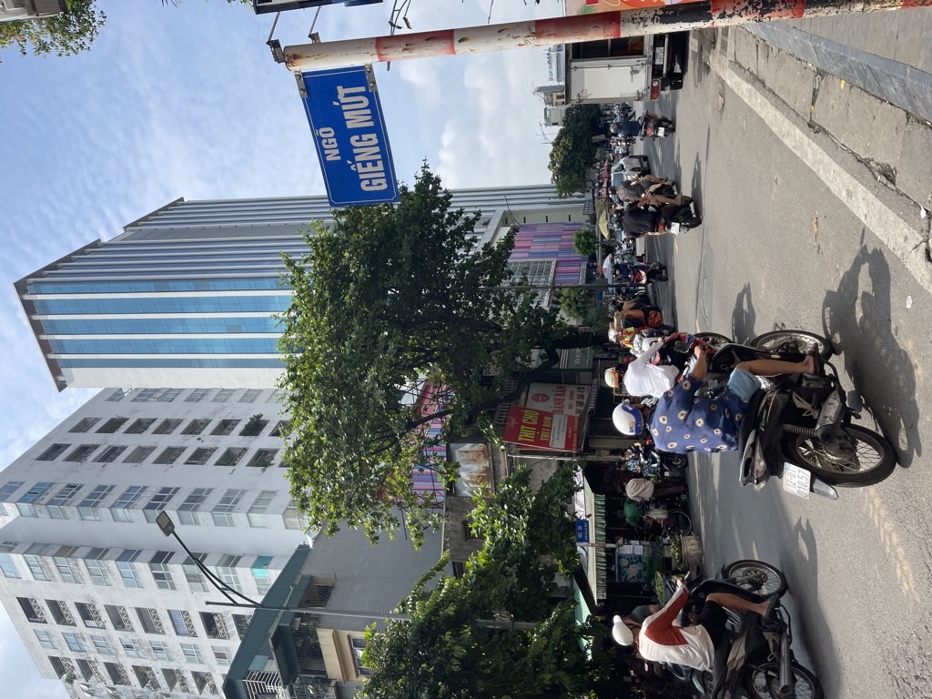 Bán nhà Giếng Mứt - diện tích 50.6m2 6 tầng - Cửa ngõ chợ Mơ - giá 10,5 tỷ