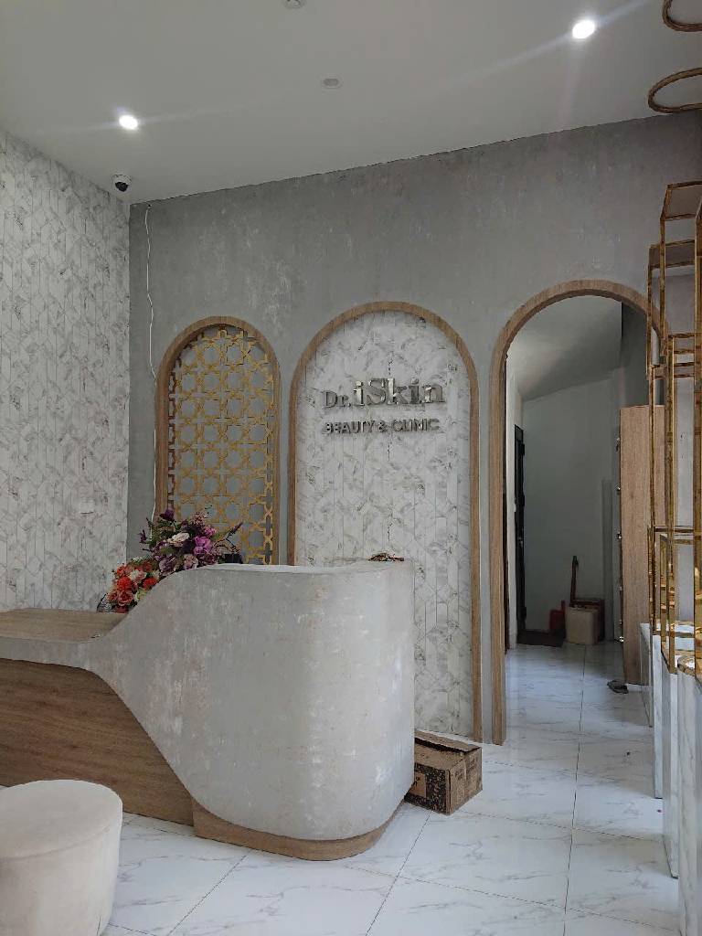 Bán nhà Minh Khai - diện tích 34.7m2 6 tầng - Lô góc, thang máy - giá 24 tỷ