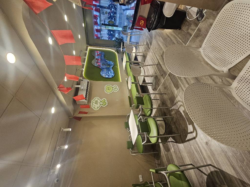 Bán nhà Đặng Văn Ngữ - diện tích 65m2 1 tầng - Mặt phố đỉnh - giá 14,8 tỷ