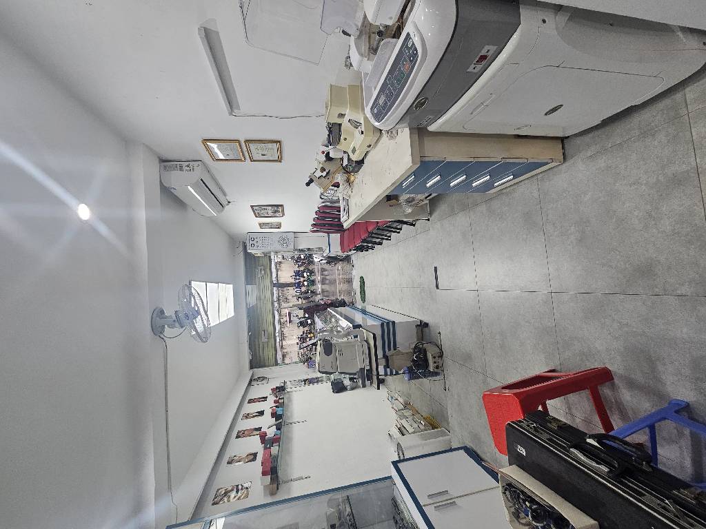 Bán nhà Đặng Văn Ngữ - diện tích 65m2 1 tầng - Mặt phố đỉnh - giá 14,8 tỷ