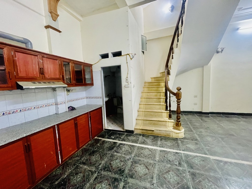 Bán nhà Ngõ Thái Thịnh 1 - diện tích 51m2 4 tầng - Nhà đẹp hiếm có - giá 10,8 tỷ