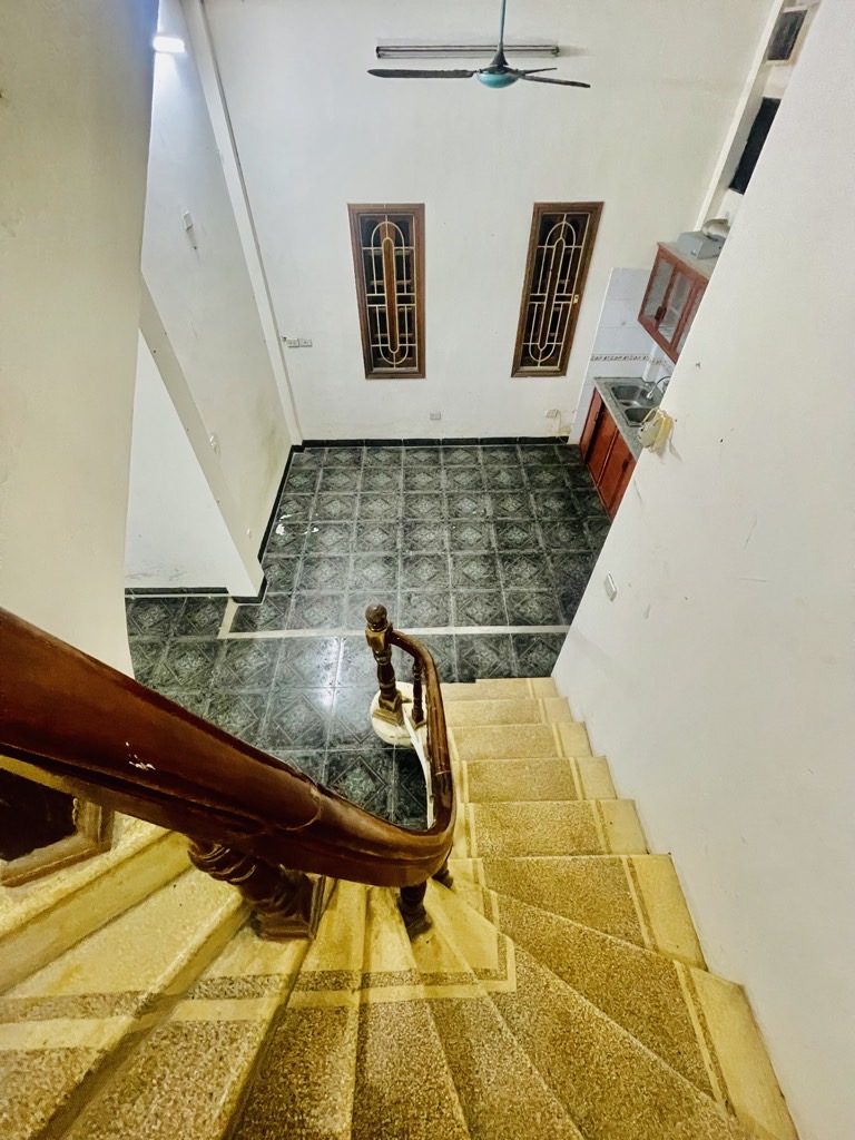 Bán nhà Ngõ Thái Thịnh 1 - diện tích 51m2 4 tầng - Nhà đẹp hiếm có - giá 10,8 tỷ