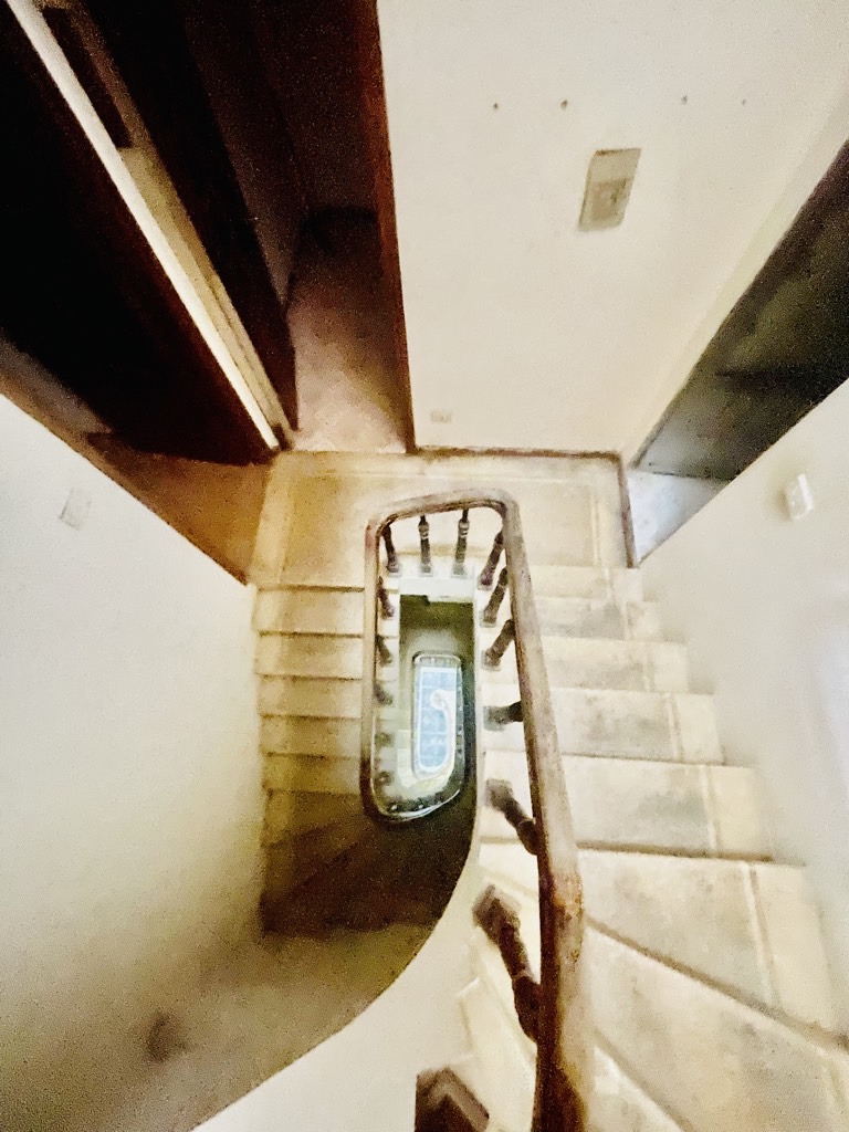 Bán nhà Ngõ Thái Thịnh 1 - diện tích 51m2 4 tầng - Nhà đẹp hiếm có - giá 10,8 tỷ