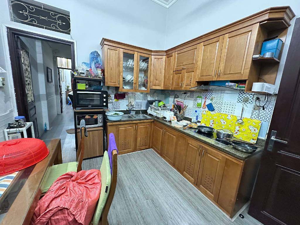 Bán nhà Hoàng Đạo Thành - diện tích 72m2 3 tầng - Ô tô đỗ cổng - giá 17,8 tỷ