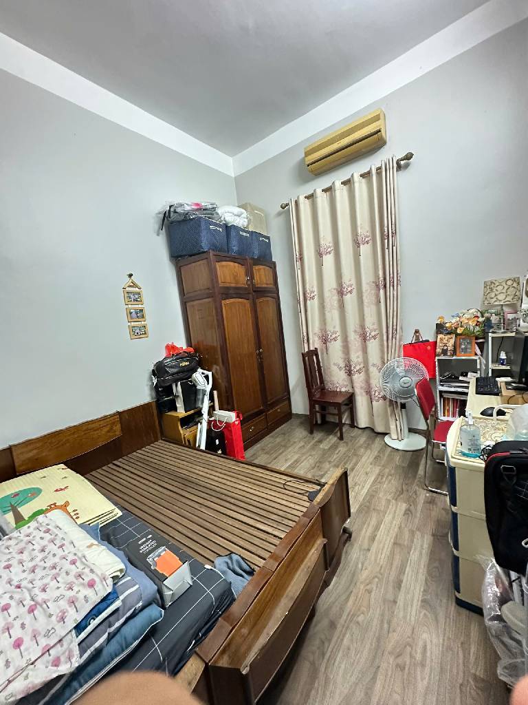 Bán nhà Hoàng Đạo Thành - diện tích 72m2 3 tầng - Ô tô đỗ cổng - giá 17,8 tỷ