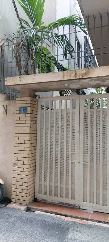 Bán nhà Hoàng Đạo Thành - diện tích 72m2 3 tầng - Ô tô đỗ cổng - giá 17,8 tỷ