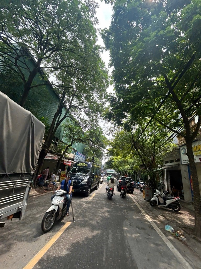 Bán nhà Lãng Yên - diện tích 70m2 1 tầng - Ô TÔ - KINH DOANH ĐỈNH - giá 22,5 tỷ