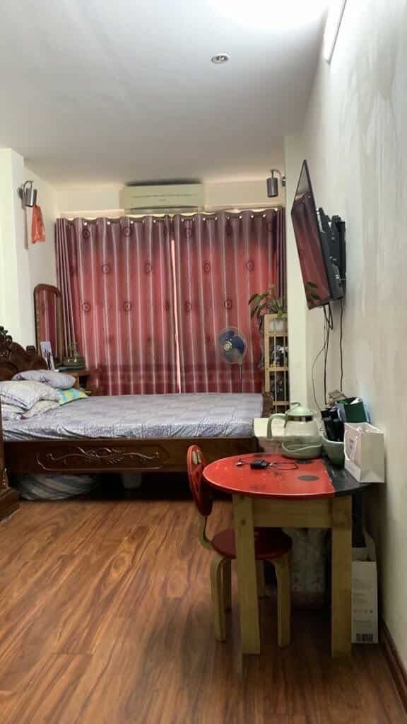 Bán nhà Quan Nhân - diện tích 24m2 5 tầng - Mặt phố hiếm kinh doanh sầm uất - giá 8,1 tỷ