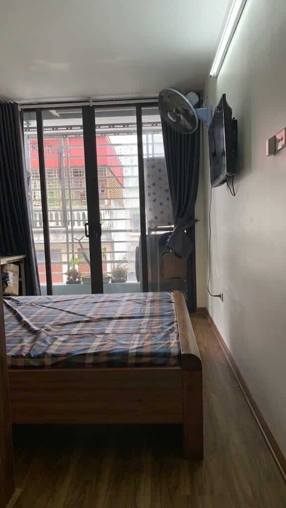 Bán nhà Quan Nhân - diện tích 24m2 5 tầng - Mặt phố hiếm kinh doanh sầm uất - giá 8,1 tỷ