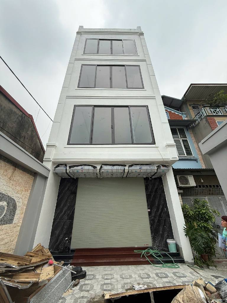 Bán nhà trong ngõ Ngô Gia Tự 66m2 x 5 tầng, Q. Long Biên – Giá 9,5 tỷ