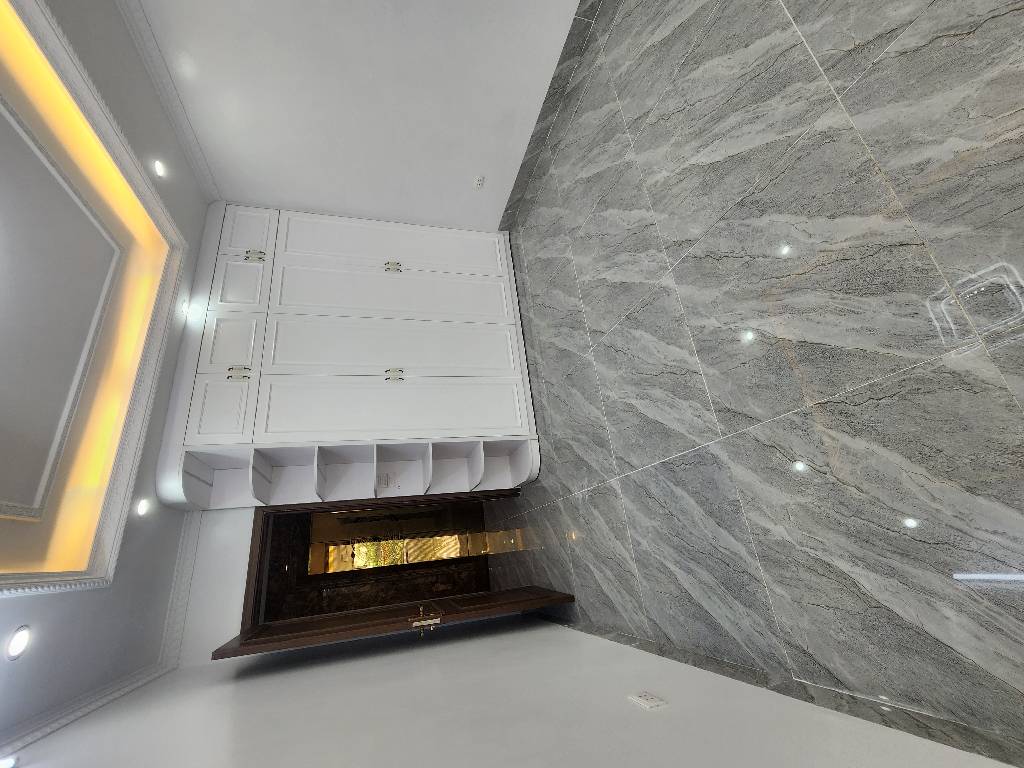 Bán nhà Ngũ Nhạc - diện tích 58.9m2 5 tầng - Ô tô tránh - giá 17,5 tỷ