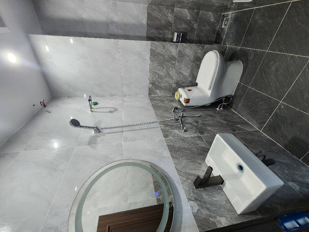 Bán nhà Ngũ Nhạc - diện tích 58.9m2 5 tầng - Ô tô tránh - giá 17,5 tỷ