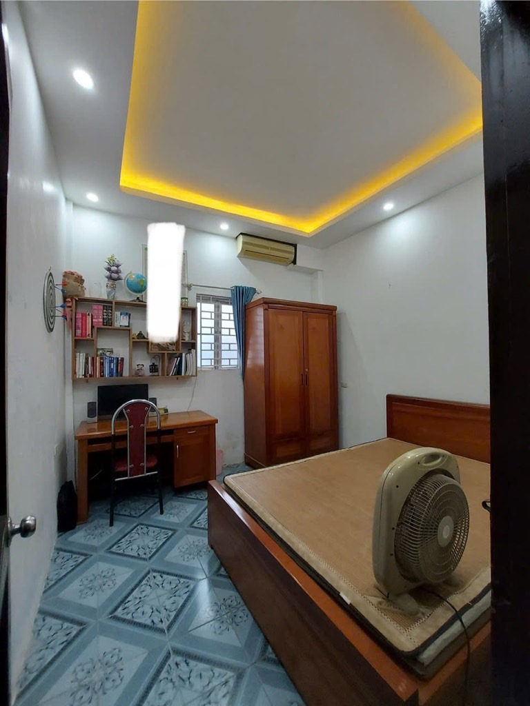 Bán nhà Tân Mai - diện tích 26m2 4 tầng - Đối diện trường THCS Trương Định - giá 14,5 tỷ