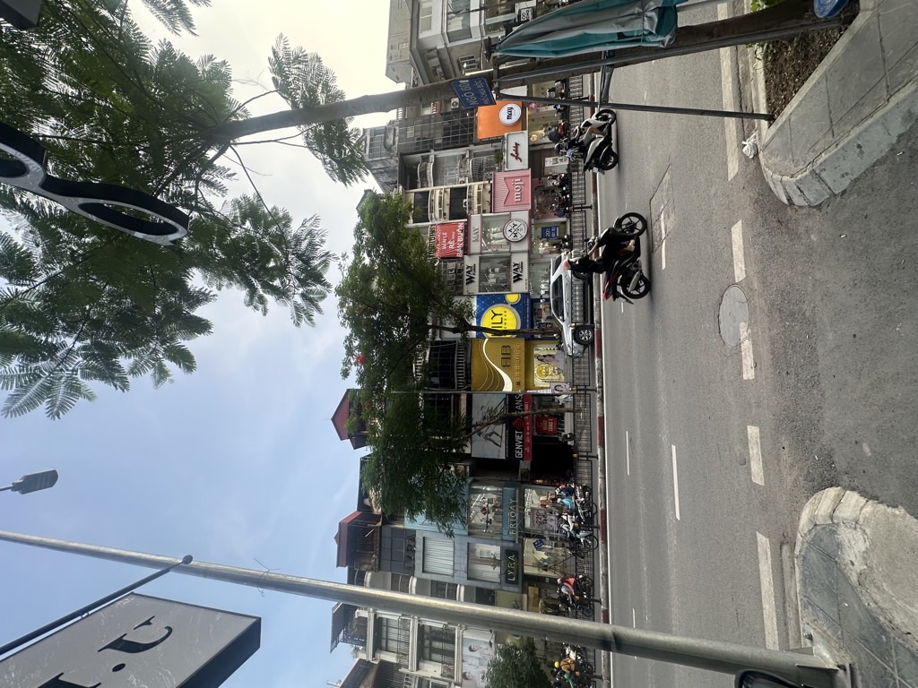 Bán nhà Chùa Bộc - diện tích 40m2 4 tầng - Nhà mặt phố, kinh doanh tốt - giá 13,8 tỷ