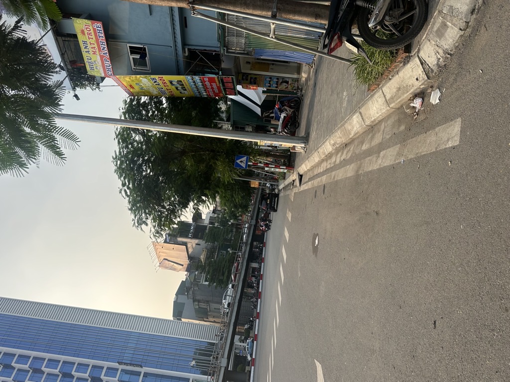 Bán nhà Chùa Bộc - diện tích 40m2 4 tầng - Nhà mặt phố, kinh doanh tốt - giá 13,8 tỷ