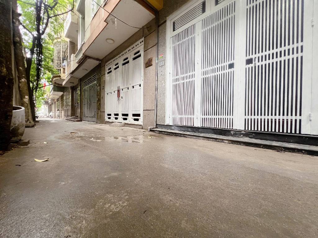 Bán nhà Khuất Duy Tiến - diện tích 50m2 4 tầng - ô tô đỗ cửa - giá 17,5 tỷ