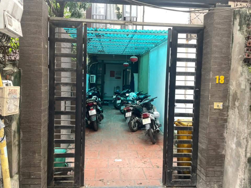 Bán nhà Quan Nhân - diện tích 71m2 5 tầng - Nhà 2 mặt thoáng, ô tô con đỗ cửa - giá 14,2 tỷ