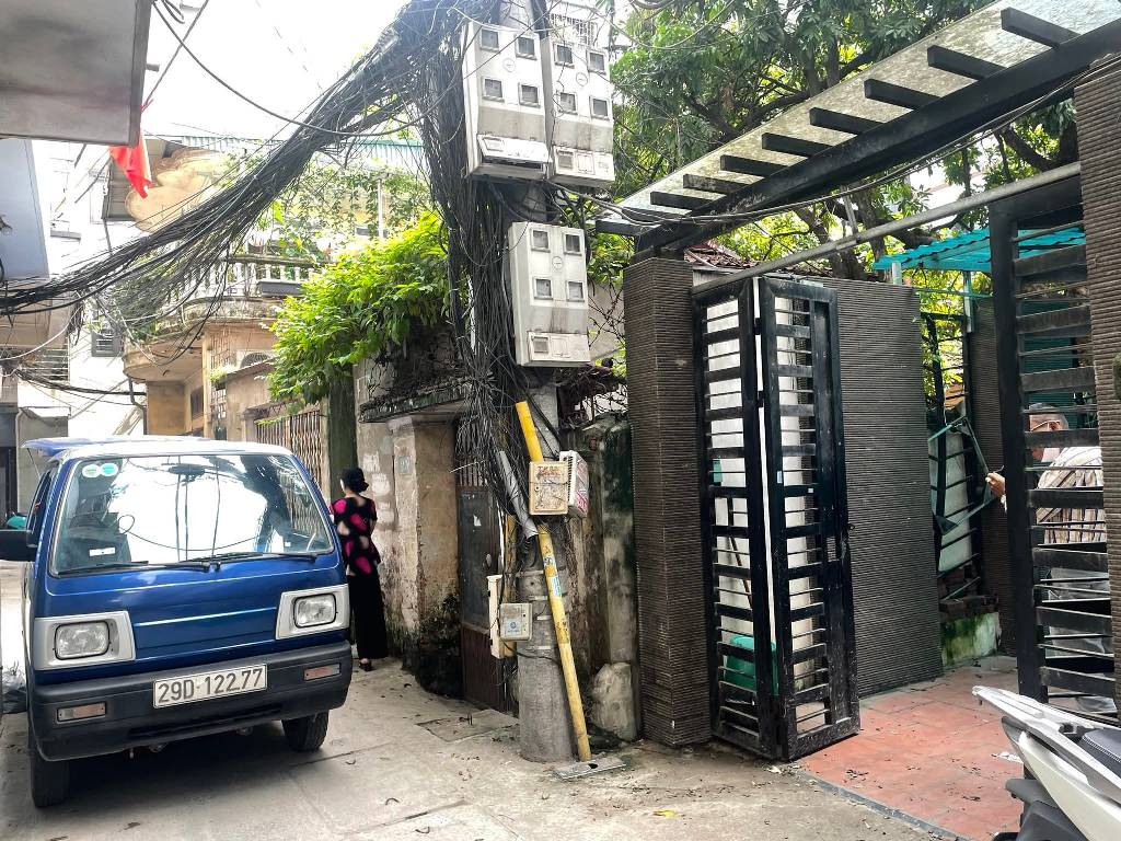 Bán nhà Quan Nhân - diện tích 71m2 5 tầng - Nhà 2 mặt thoáng, ô tô con đỗ cửa - giá 14,2 tỷ