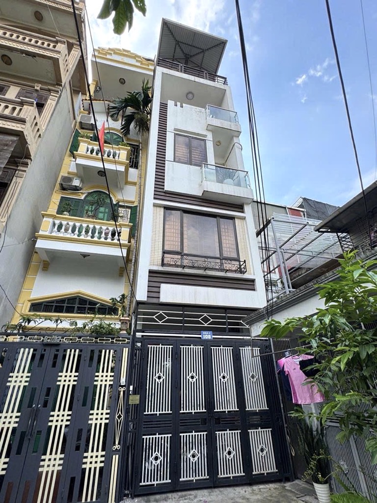 Bán nhà Đê La Thành - diện tích 53m2 5 tầng - Gara ô tô, nhà đẹp - giá 19,5 tỷ