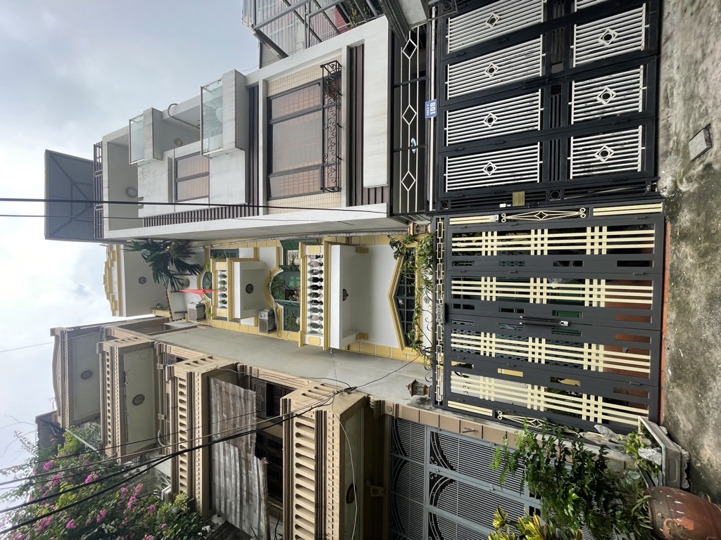 Bán nhà Đê La Thành - diện tích 53m2 5 tầng - Gara ô tô, nhà đẹp - giá 19,5 tỷ