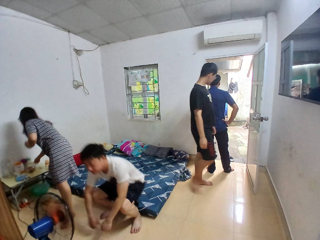 Bán nhà Tam Trinh - diện tích 49m2 1 tầng - Ô tô tránh ba gác - giá 2,3 tỷ