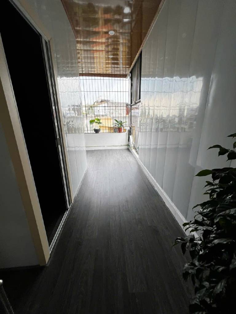 Bán nhà phố 250 Tân Mai - 22m2 5 tầng - lô góc , gần ô tô - giá 6,3 tỷ