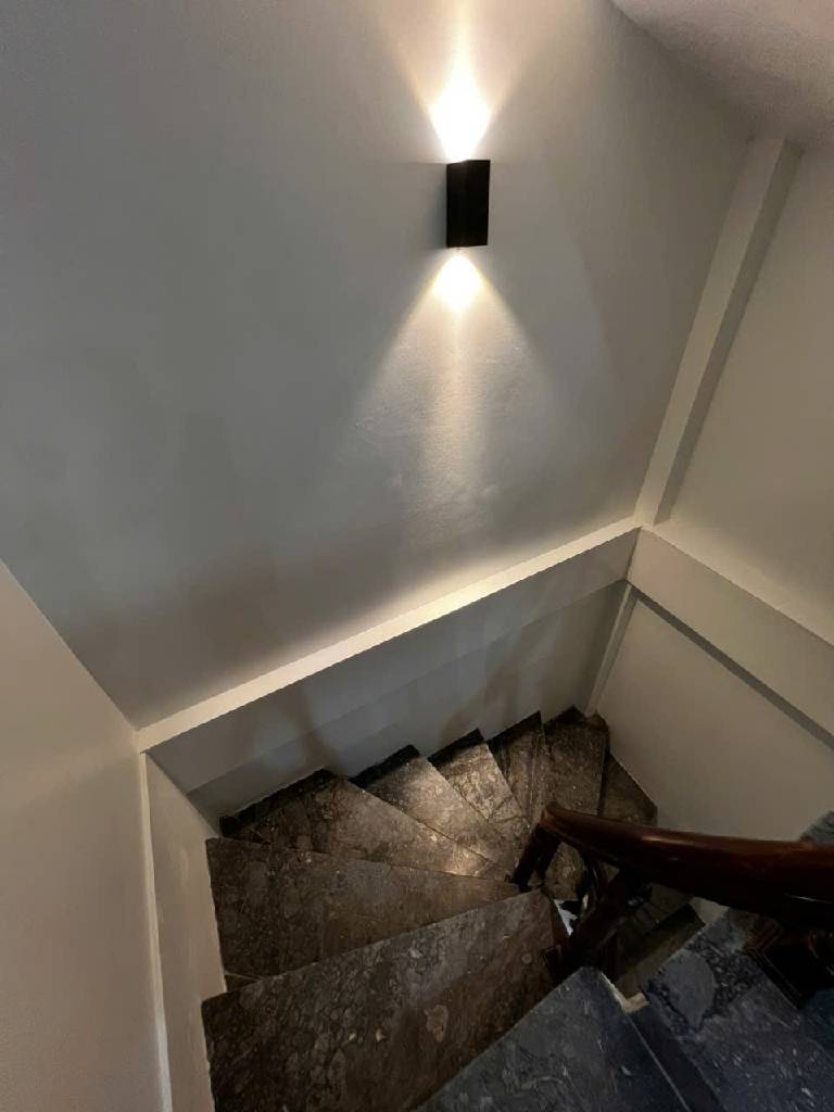 Bán nhà phố 250 Tân Mai - 22m2 5 tầng - lô góc , gần ô tô - giá 6,3 tỷ