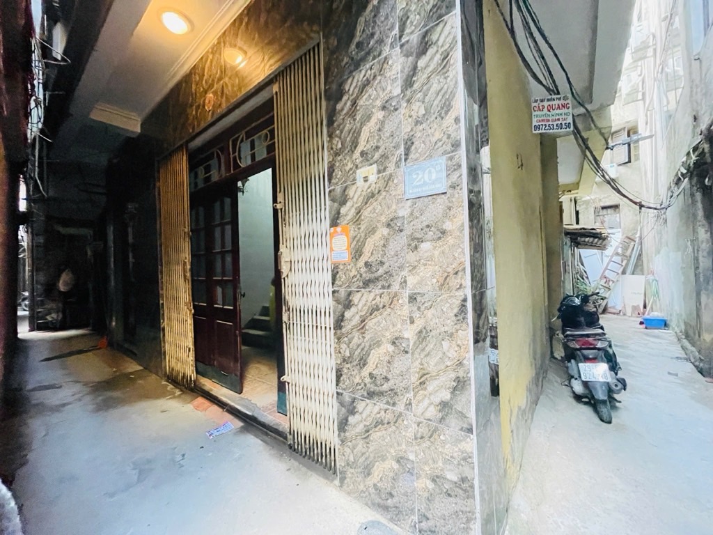 Bán nhà ngõ Hoà Bình - diện tích 30.4m2 4 tầng - Lô góc 2 mặt ngõ - giá 8,5 tỷ