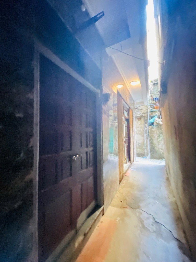 Bán nhà ngõ Hoà Bình - diện tích 30.4m2 4 tầng - Lô góc 2 mặt ngõ - giá 8,5 tỷ