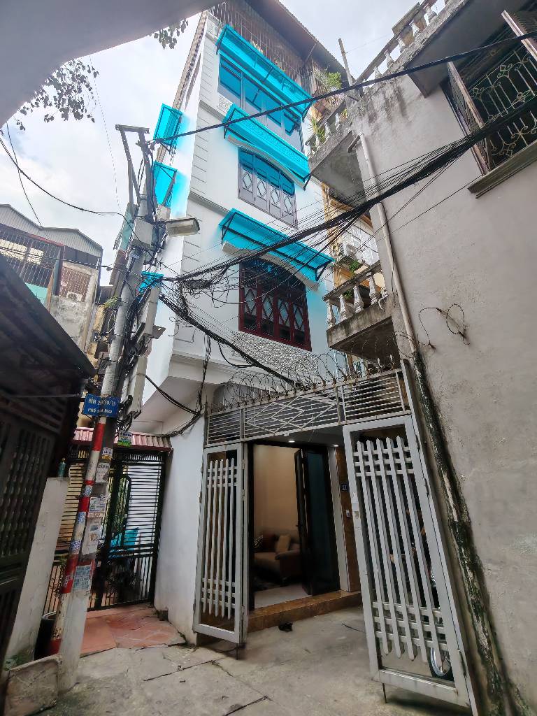 Bán nhà phố 250 Tân Mai - 22m2 5 tầng - lô góc , gần ô tô - giá 6,3 tỷ