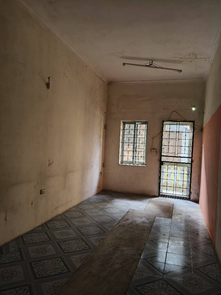Bán nhà Lê Thanh Nghị - 33m2 4 tầng - ô tô đỗ cửa, ngõ nông thông bàn cờ - giá 9,x tỷ