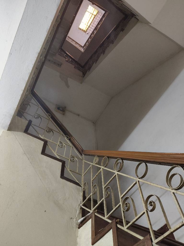 Bán nhà Lê Thanh Nghị - 33m2 4 tầng - ô tô đỗ cửa, ngõ nông thông bàn cờ - giá 9,x tỷ