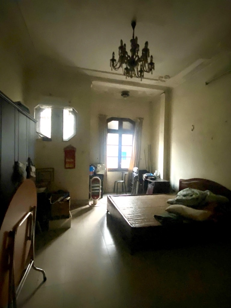 Bán nhà Thái Thịnh - diện tích 46.5m2 4 tầng - Mặt phố kinh doanh sầm uất - giá 23,3 tỷ