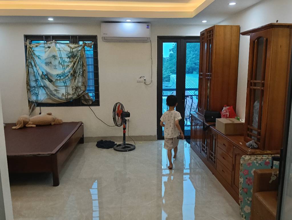 Bán nhà Định Công Hạ - diện tích 50m2 2 tầng - Nhà mới xây mặt tiền rộng - giá 2,55 tỷ