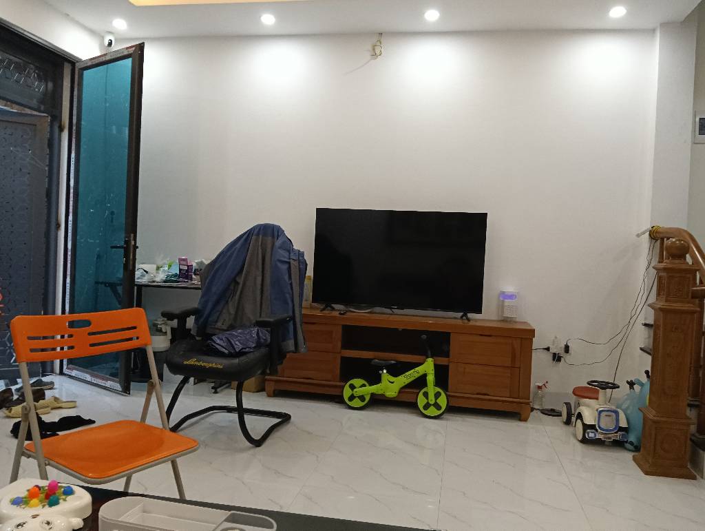 Bán nhà Định Công Hạ - diện tích 50m2 2 tầng - Nhà mới xây mặt tiền rộng - giá 2,55 tỷ