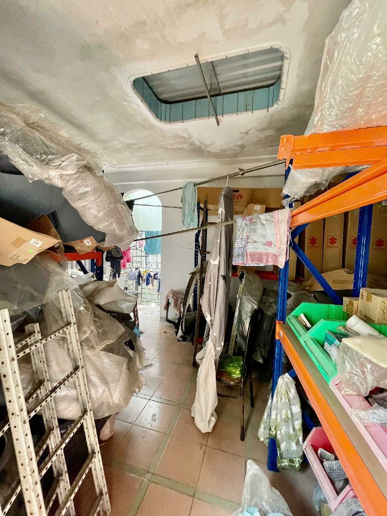 Bán nhà Võ Thị Sáu - diện tích 66m2 4 tầng - Nhà dân xây chắc chắn - giá 14,5 tỷ