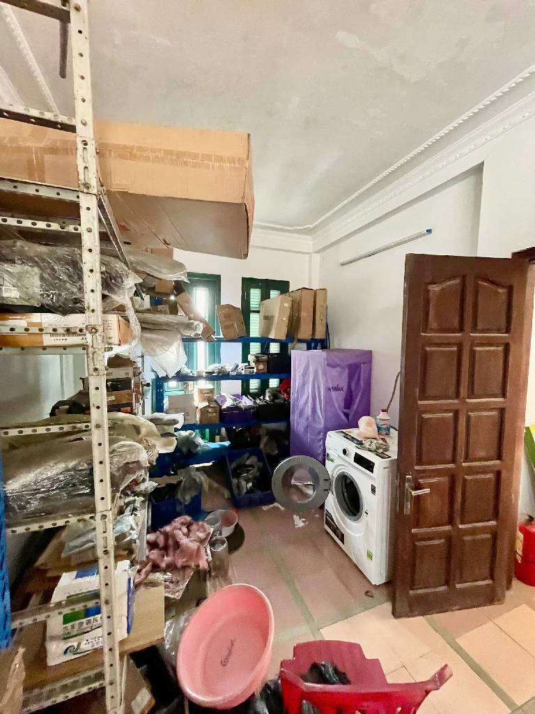 Bán nhà Võ Thị Sáu - diện tích 66m2 4 tầng - Nhà dân xây chắc chắn - giá 14,5 tỷ