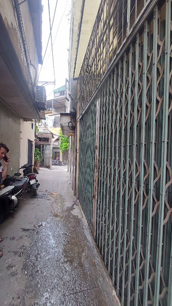 Bán nhà Gốc Đề - diện tích 42m2 3 tầng - ngõ thông, gần ô tô - giá 9,3 tỷ