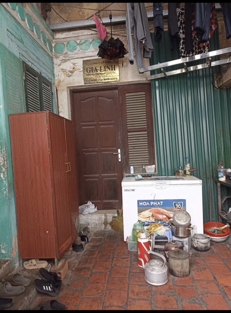 Bán nhà Lê Văn Hưu - diện tích 24m2 2 tầng - Ô tô tránh - giá 12 tỷ