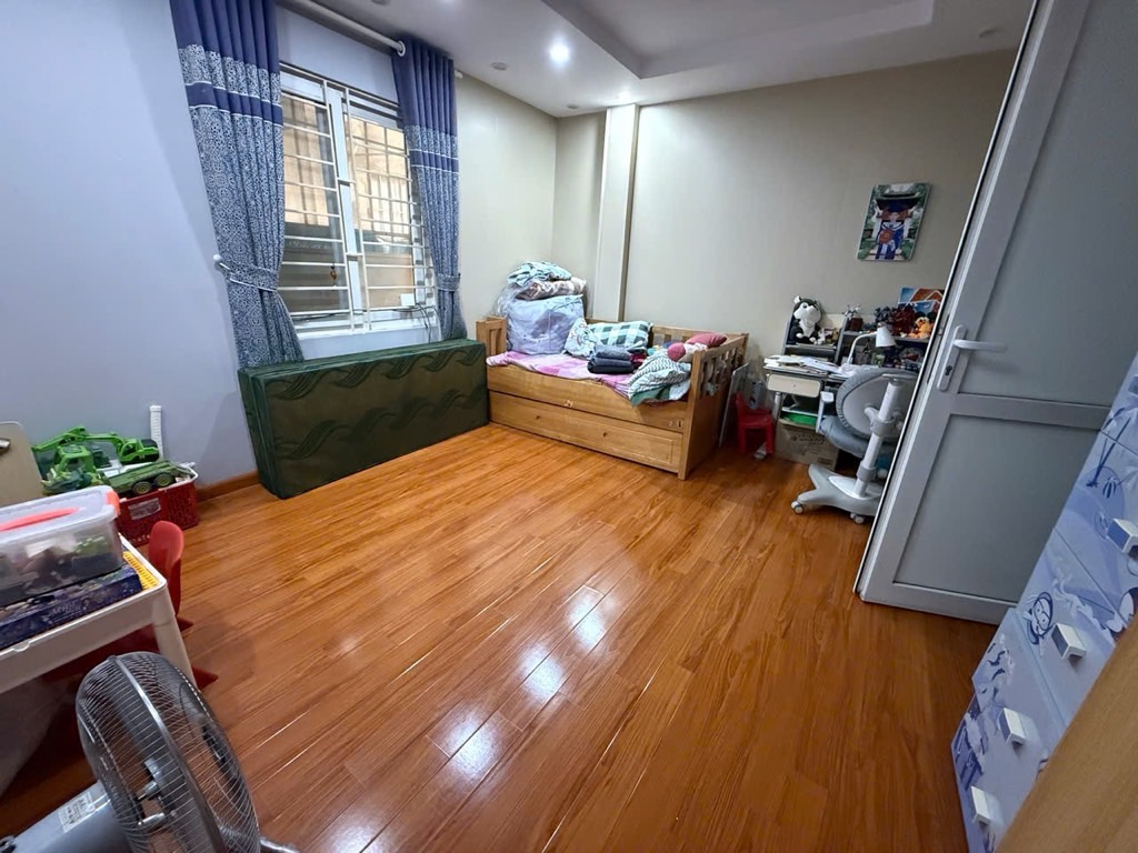 Bán nhà Xã Đàn - diện tích 23,3m2 5 tầng - Lô góc, 2 mặt thoáng - giá 13,2 tỷ