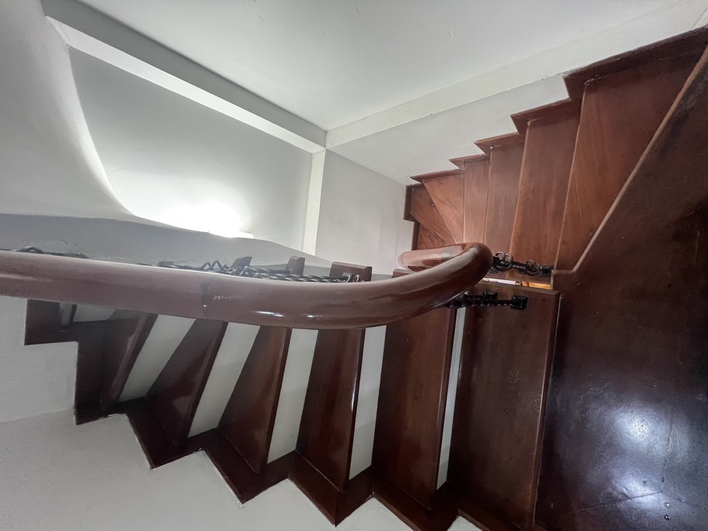 Bán nhà Xã Đàn - diện tích 23,3m2 5 tầng - Lô góc, 2 mặt thoáng - giá 13,2 tỷ