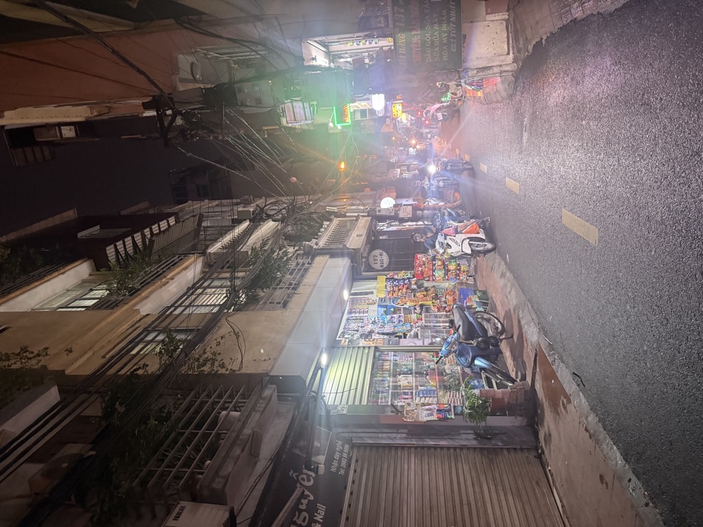 Bán nhà Đê La Thành - diện tích 49.2m2 7 tầng - Thang máy - giá 14,9 tỷ