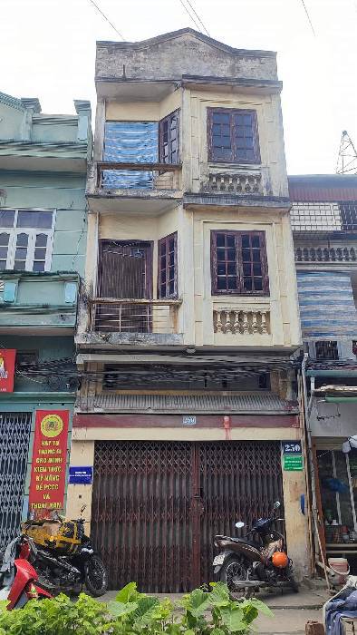 Bán nhà Giải Phóng - diện tích 62.4m2 3 tầng - Mặt phố kinh doanh mạnh - giá 9,3 tỷ